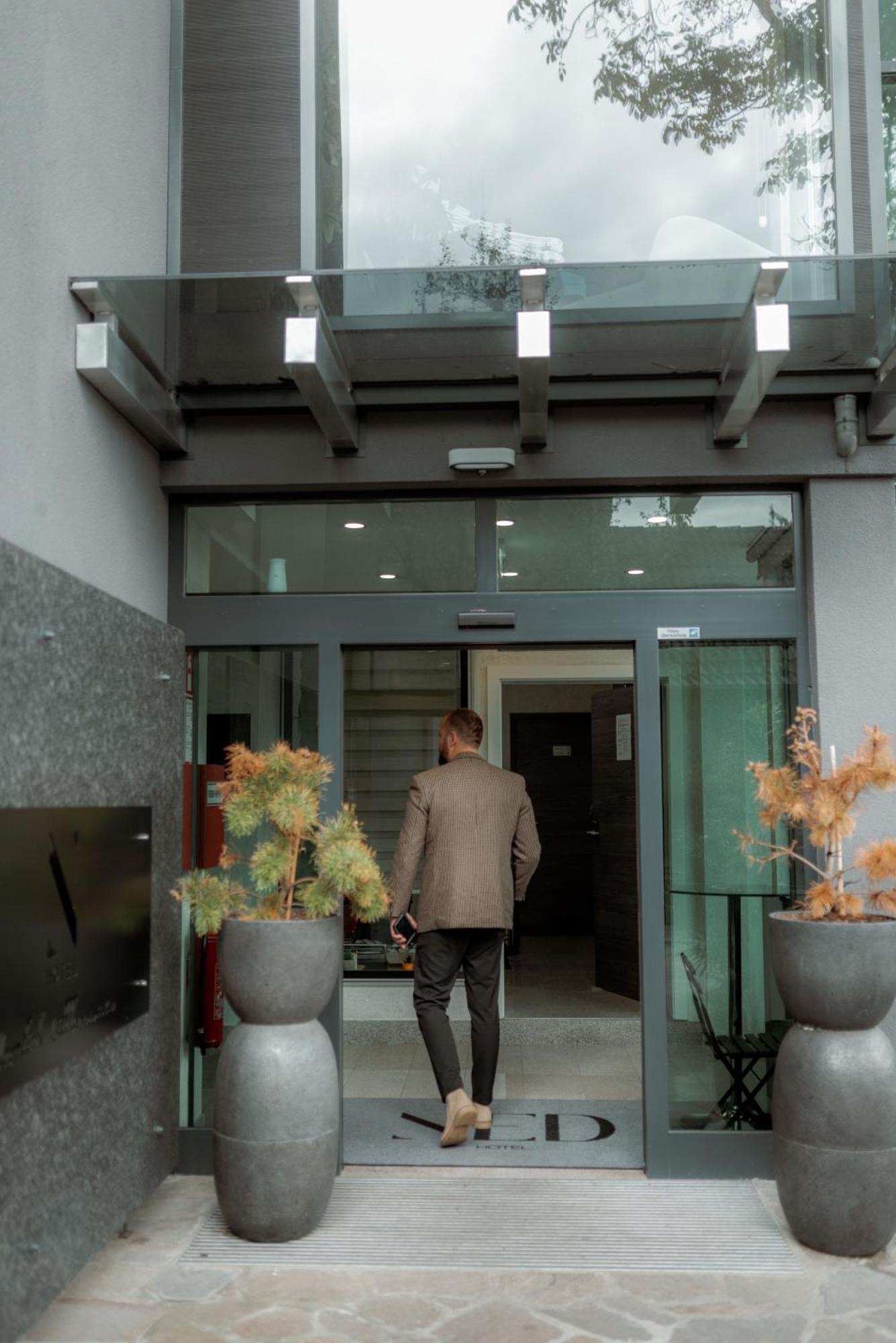Ned Hotel Graz Bagian luar foto