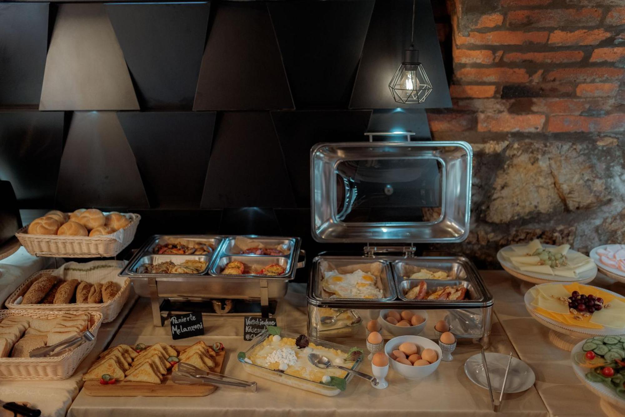 Ned Hotel Graz Bagian luar foto