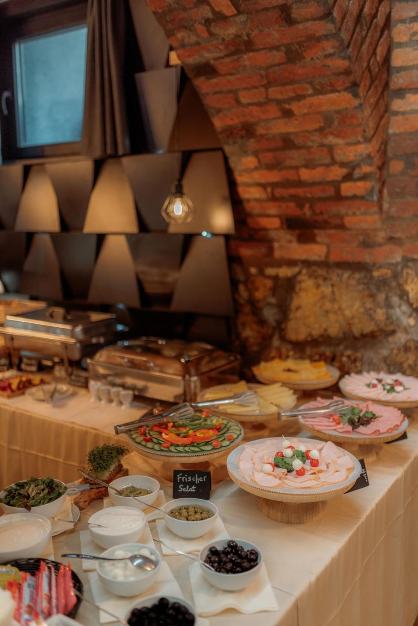 Ned Hotel Graz Bagian luar foto